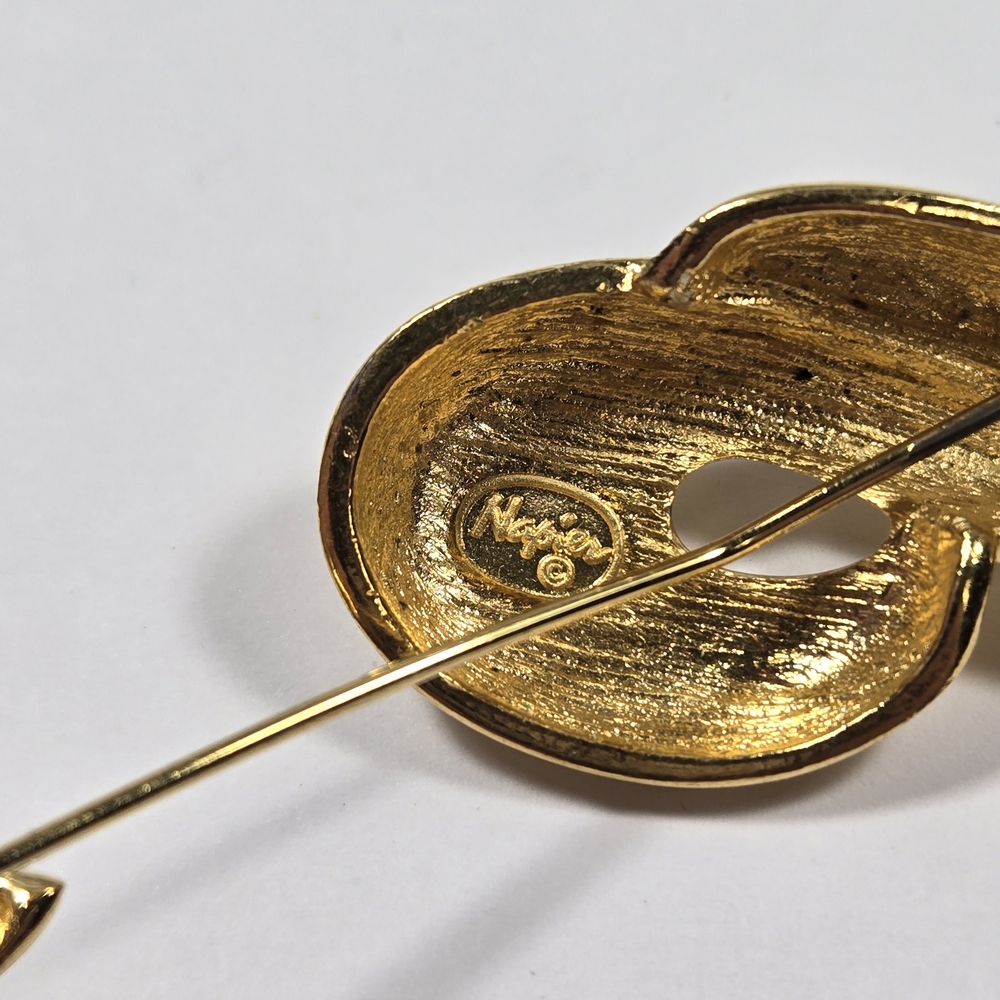 Napier Goldtone Twisted Brooch - Picture 4 of 9